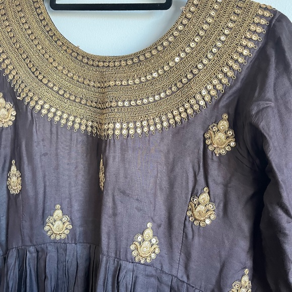 3 Piece Embroidered Indian Ethnic Salwar Set - Picture 2 of 6